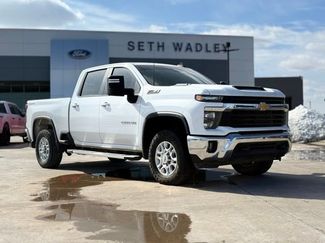 Used 2024 Chevrolet Silverado 2500 LT video 1