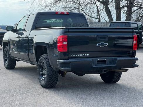 Used 2018 Chevrolet Silverado 1500 LT w/ Midnight Edition image 8