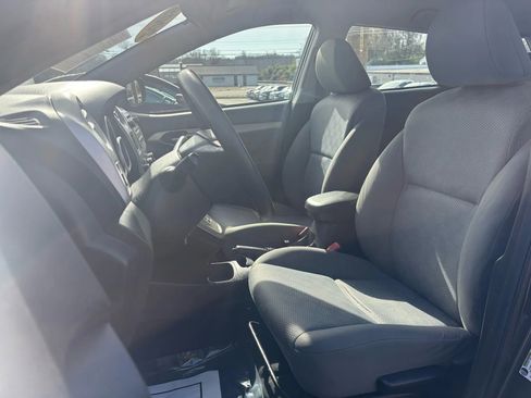 Used 2009 Toyota Matrix image 8