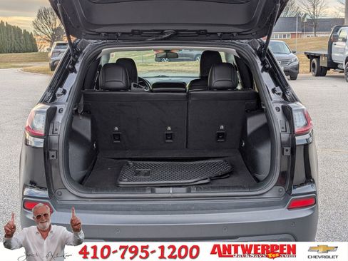 Used 2020 Jeep Cherokee Latitude Plus image 12