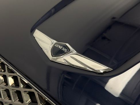 Used 2025 Genesis GV70 2.5T image 13
