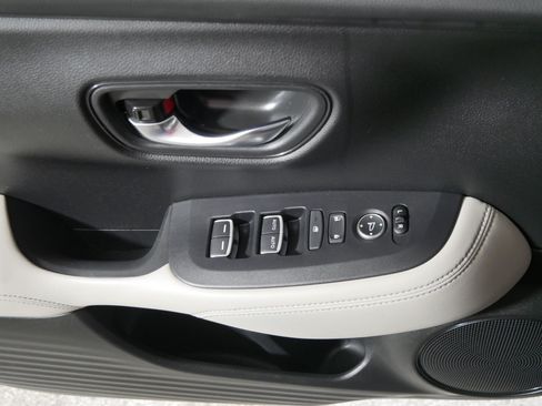 Used 2024 Honda HR-V EX-L image 19