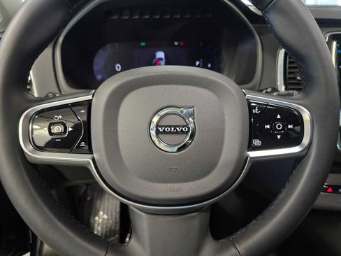 Used 2025 Volvo XC90 B6 Ultra w/ Protection Package Premier image 11