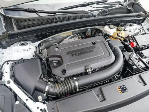 Used 2023 Buick Envision Avenir AWD/4WD image 28