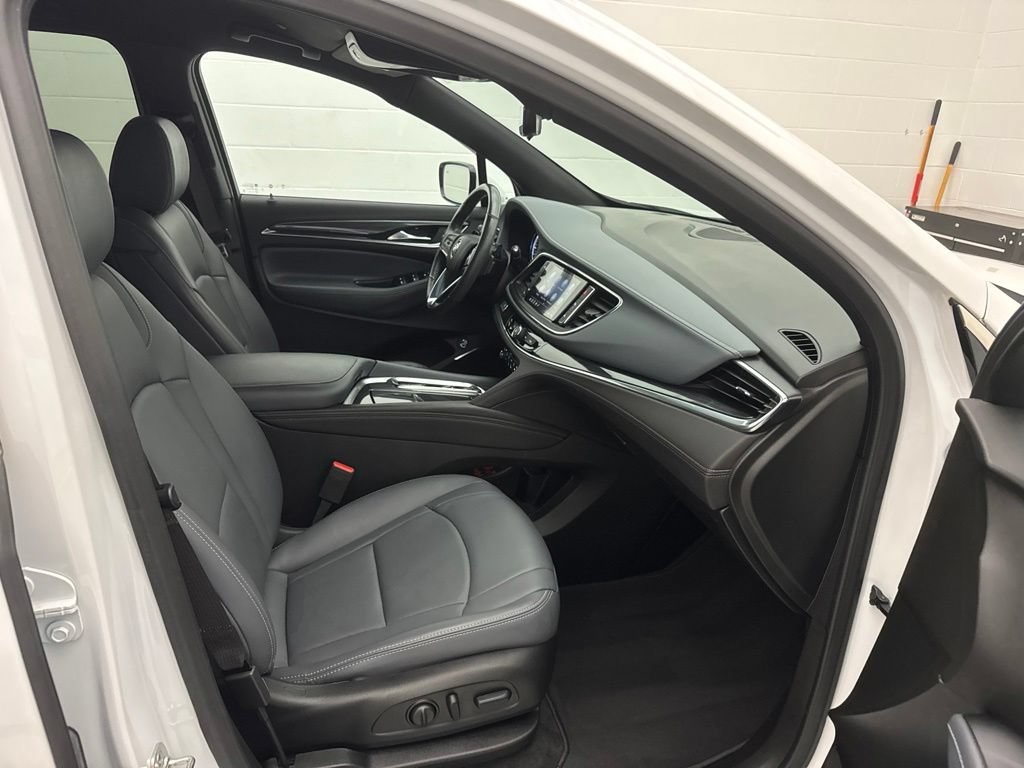 Used 2024 Buick Enclave Essence w/ Sport Touring Edition FWD image 60