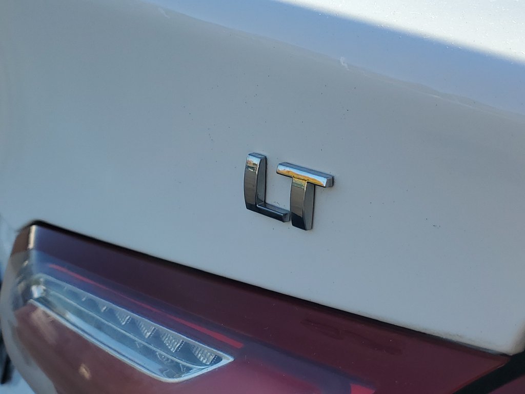 Used 2022 Chevrolet Malibu LT FWD image 31