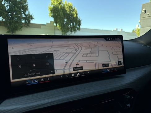 Certified 2026 BMW 330i Sedan w/ Premium Package RWD image 30