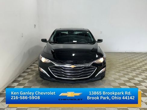 Used 2024 Chevrolet Malibu LT image 2