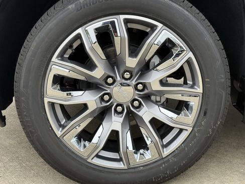 New 2026 GMC Sierra 1500 Denali w/ Denali Reserve Package image 9