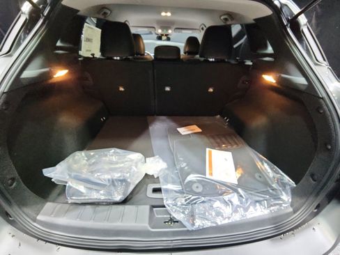 New 2026 Nissan Kicks SR FWD image 34