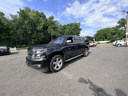 Used 2015 Chevrolet Suburban LTZ AWD/4WD image 29