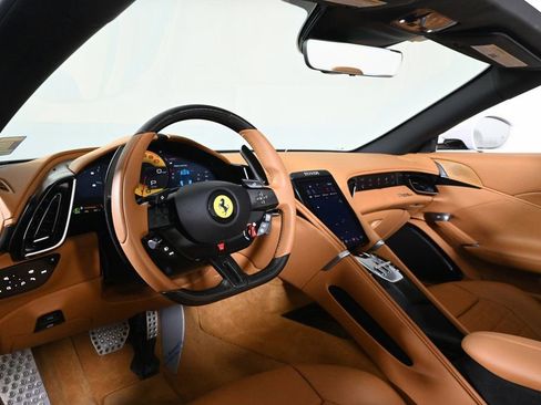 Certified 2024 Ferrari Roma Spider image 3