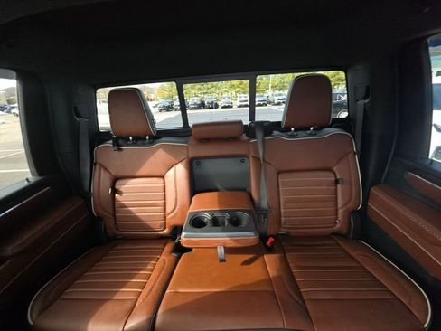 Used 2024 GMC Sierra 3500 Denali Ultimate image 36