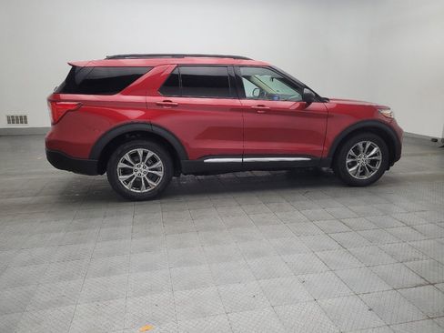 Used 2022 Ford Explorer XLT w/ Equipment Group 202A AWD/4WD image 10