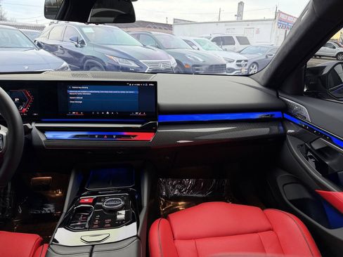 Used 2026 BMW M5 w/ Carbon Package AWD/4WD image 20
