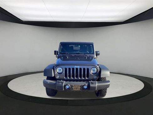 Used 2018 Jeep Wrangler Rubicon w/ Power Convenience Group image 3