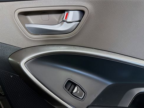 Used 2018 Hyundai Santa Fe Sport image 30