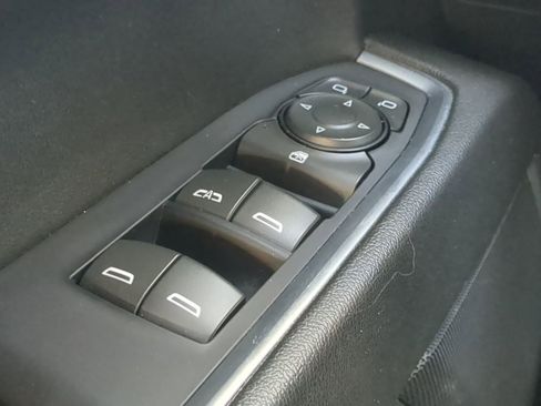 Used 2022 Chevrolet Silverado 1500 LT w/ Convenience Package II image 24