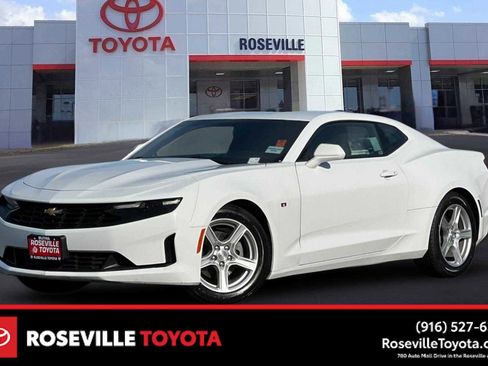 Used 2022 Chevrolet Camaro LT RWD image 1