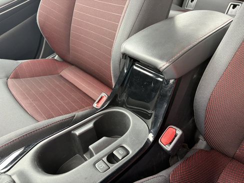 Used 2024 Toyota Corolla SE FWD image 21
