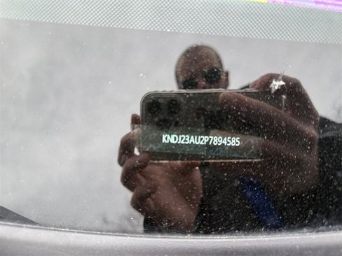 Certified 2023 Kia Soul LX w/ Option Group 015 image 31