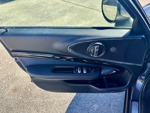 Used 2017 MINI Cooper Clubman S image 27