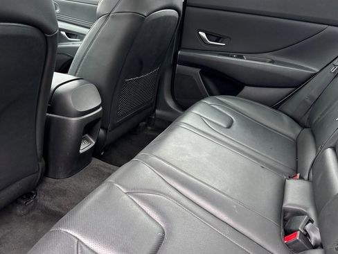 Used 2025 Hyundai Elantra Limited FWD image 26
