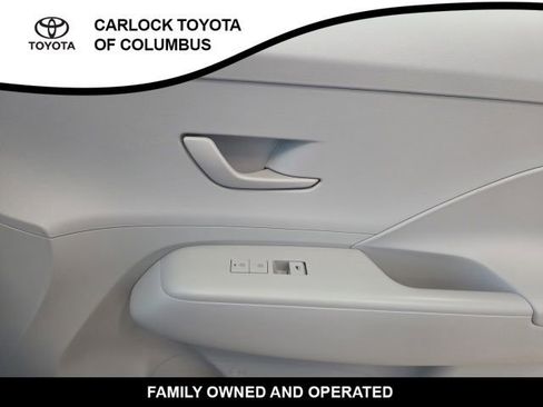 Used 2025 Hyundai Kona SEL FWD image 19