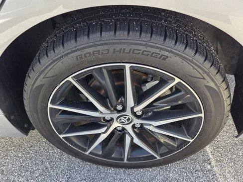 Used 2023 Toyota Camry SE w/ Convenience Package image 17