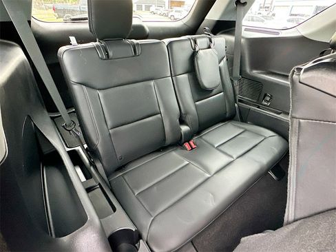 Used 2021 Ford Explorer XLT w/ Equipment Group 202A image 27