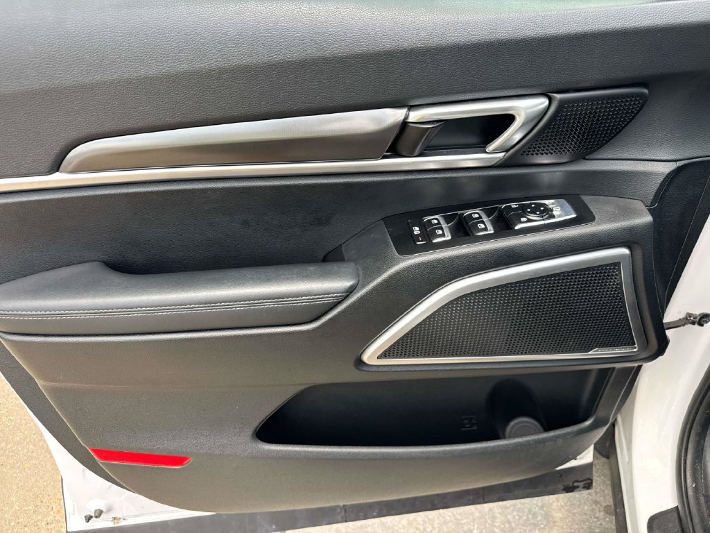 Used 2025 Kia Telluride S FWD image 24