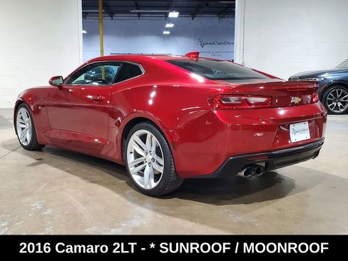 Used 2016 Chevrolet Camaro LT RWD image 11