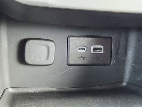 Used 2023 GMC Acadia SLE w/ Driver Convenience Package image 32