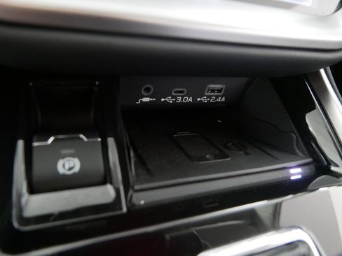 Used 2024 Subaru Legacy Limited AWD/4WD image 31