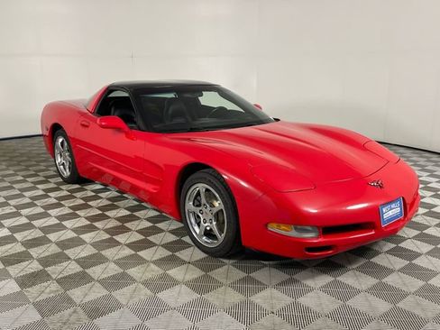 Used 2004 Chevrolet Corvette Coupe w/ Roof Package RWD image 23
