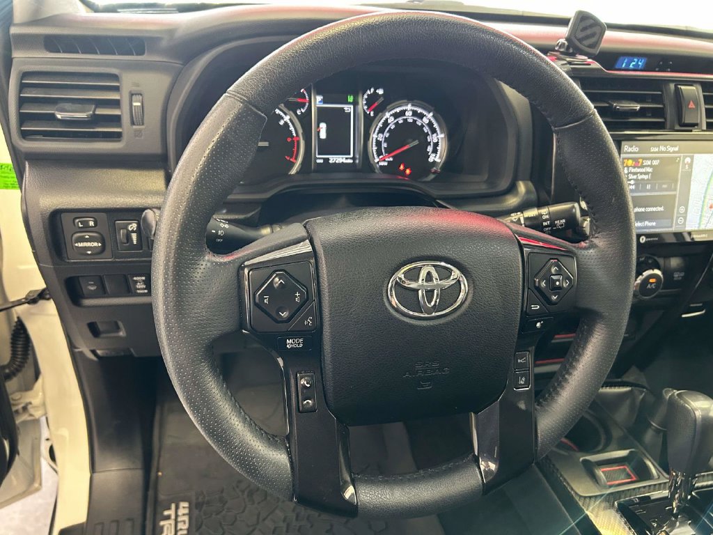 Used 2021 Toyota 4Runner Venture w/ Moonroof Package AWD/4WD image 20