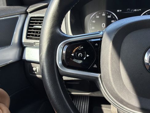Used 2017 Volvo XC90 T6 Momentum w/ Vision Package AWD/4WD image 27