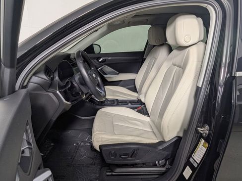 Used 2019 Audi Q3 2.0T Premium image 12