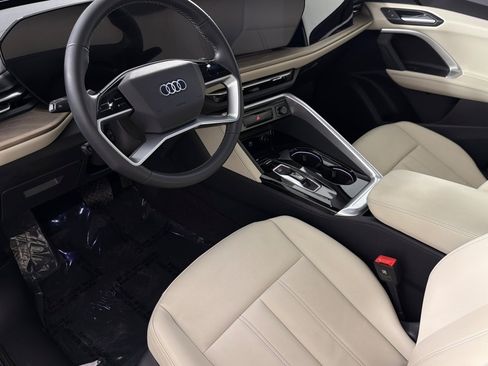 Used 2025 Audi Q5 Premium w/ Convenience Package AWD/4WD image 9
