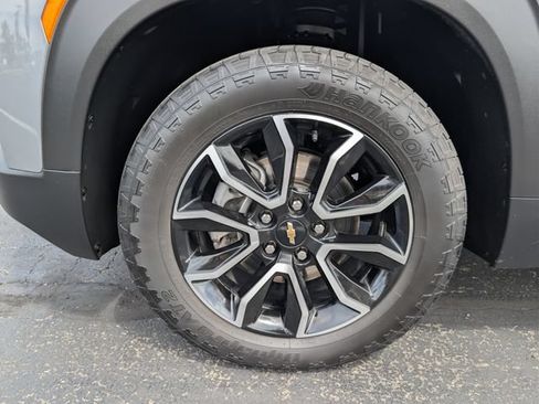Used 2023 Chevrolet TrailBlazer ACTIV w/ Sun and Liftgate Package AWD/4WD image 30