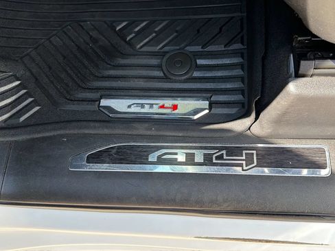 Used 2020 GMC Sierra 2500 AT4 w/ Technology Package AWD/4WD image 18