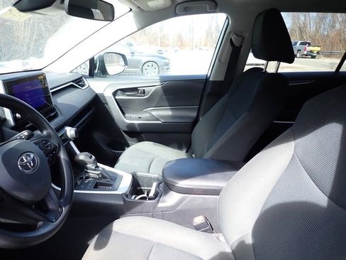 Used 2023 Toyota RAV4 LE image 10