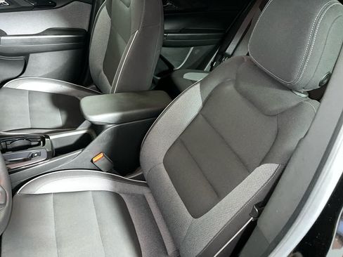 Used 2023 Chevrolet TrailBlazer LT w/ Convenience Package AWD/4WD image 15