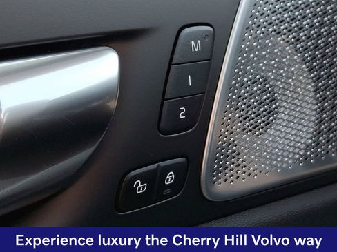 New 2026 Volvo XC60 B5 Ultra w/ Protection Package Premier AWD/4WD image 14