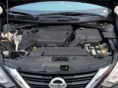 Used 2018 Nissan Altima 2.5 S w/ S Convenience Package FWD image 10