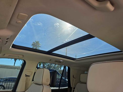 Used 2021 GMC Yukon Denali w/ Denali Premium Package image 24