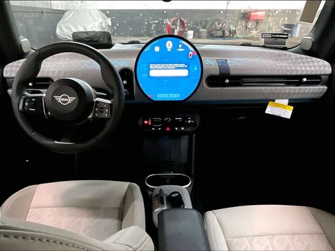 Used 2025 MINI Cooper S image 17