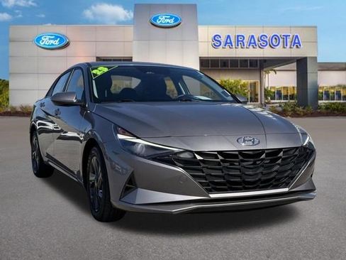 Used 2023 Hyundai Elantra SEL image 1