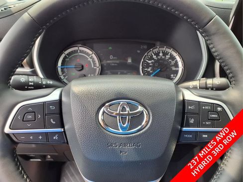 Used 2026 Toyota Highlander XLE AWD/4WD image 21