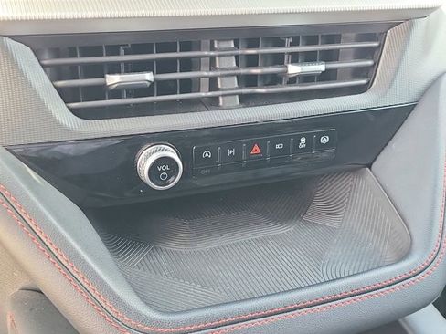 Used 2025 Ford Explorer ST-Line AWD/4WD image 34